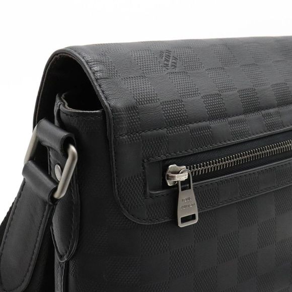 Louis Vuitton District PM Shoulder Bag Damier Infini Onyx Black - Picture 7 of 8
